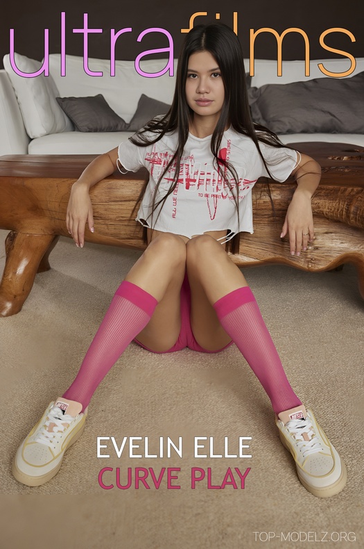 Evelin Elle - Curve Play